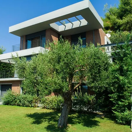 Villa Seafront